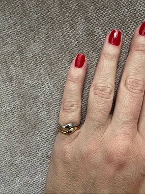 Two-Tone Wave Stack Ring in Gold and Silver